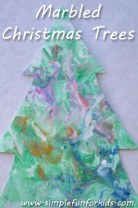 Make quick and simple marbled Christmas trees with colorful decorations!