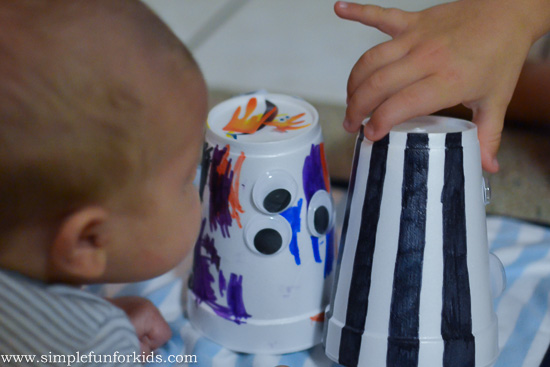 Great quick and simple craft for big siblings: DIY Baby Toy for Tummy Time