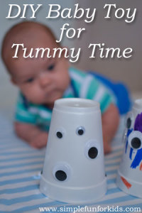 Great quick and simple craft for big siblings: DIY Baby Toy for Tummy Time