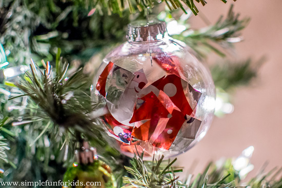 Christmas Crafts for Kids: Make quick and simple wrapping paper ornaments from scraps!