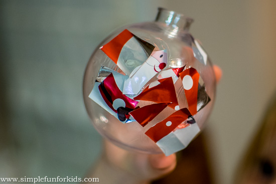 Christmas Crafts for Kids: Make quick and simple wrapping paper ornaments from scraps!