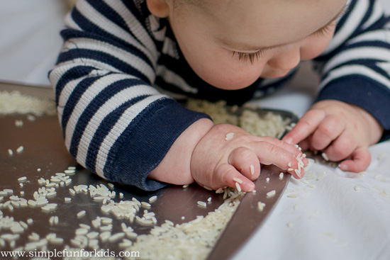Super simple sensory baby play with a tray full of rice!