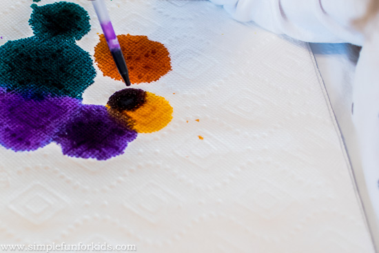 Super simple art technique and colorful science for kids: Paper Towel Art
