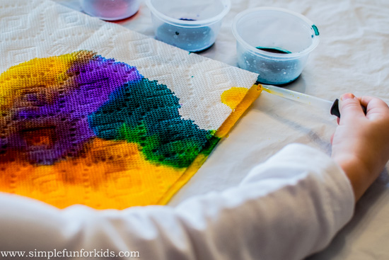 Super simple art technique and colorful science for kids: Paper Towel Art