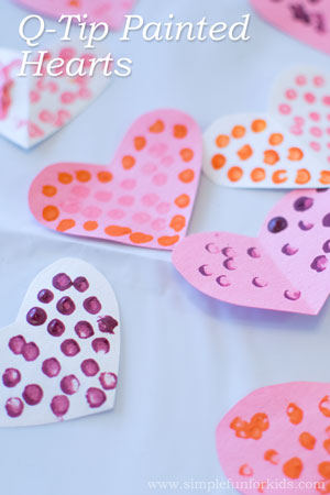 Valentine's Art for Kids: Super simple q-tip painted hearts!