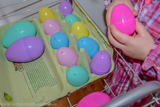 Quick and simple Easter Egg Color Matching activity for toddlers - so easy to set up!