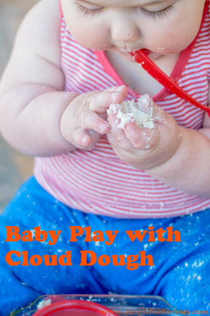 Super simple sensory activities for babies: Baby play with cloud dough from two common ingredients!