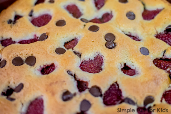 Baking with Kids: This Strawberry Chocolate Chip Cake is easy and fun to make and tastes delicious!