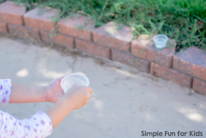 Simple Sensory Activities for Kids: Sensory Soup with Cups and Lids - perfect for sibling play or play dates!