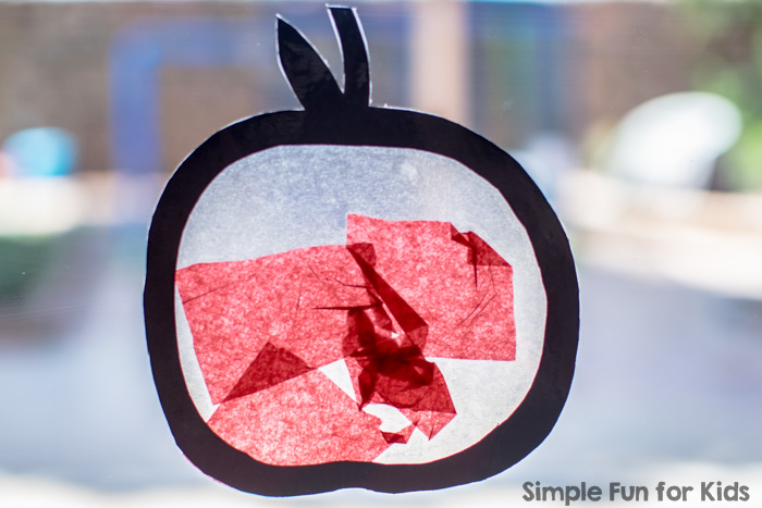 Apple Suncatcher Toddler Craft: super simple and cute, no matter the attention span!