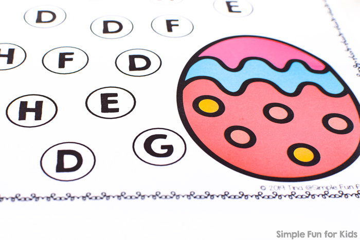 Learn to recognize letter E with this cute, simple, no prep E is for Easter Egg Dot Marker Letter Find. Perfect for toddlers, preschoolers, and kindergarteners who are learning to read.
