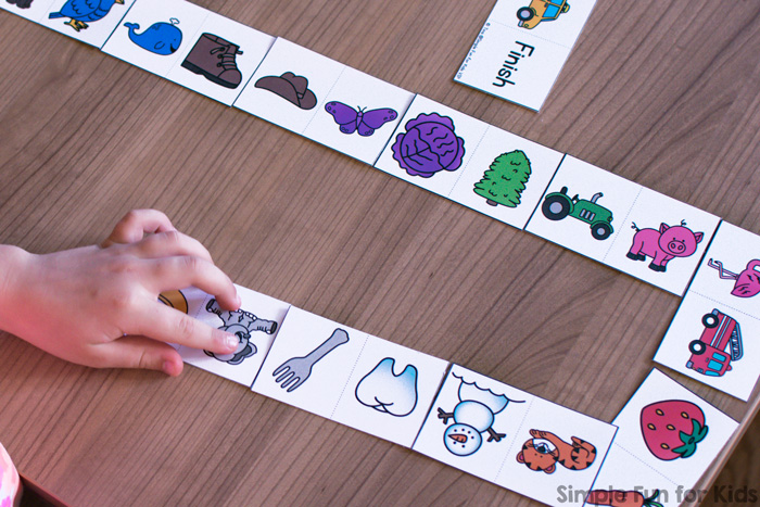Practice your colors with this fun printable Color Matching Dominoes game! My toddler loved it, and it's great for preschoolers, too.